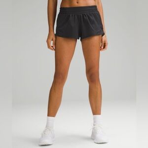 Lululemon Hotty Hot Low-Rise Lined 2.5” Short